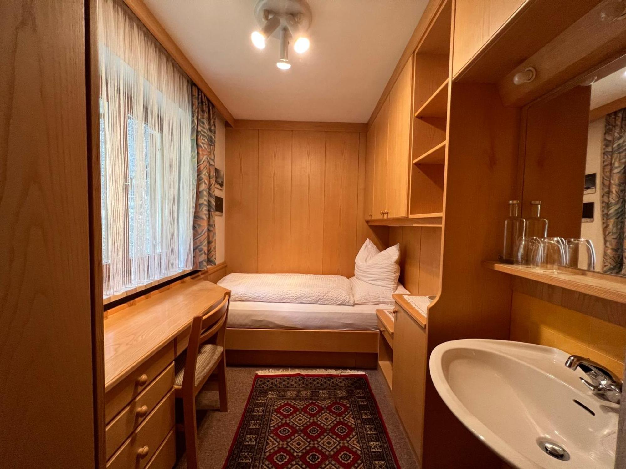 Enjoy Dolomites - Chalet Santa Cristina Val Gardena Room photo