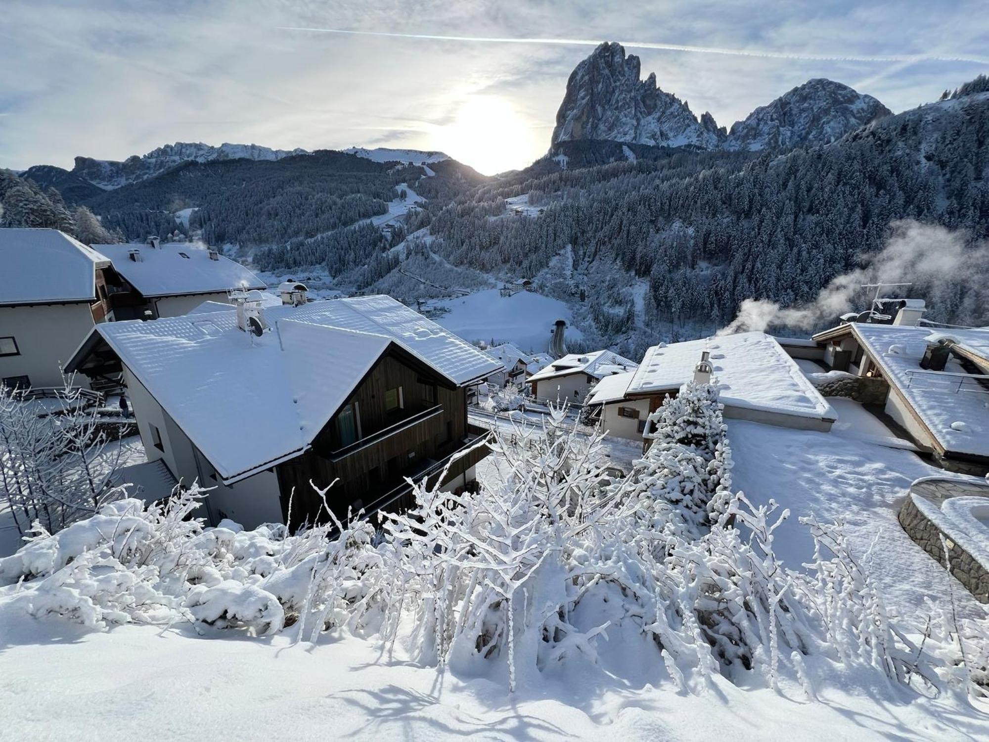 Enjoy Dolomites - Chalet Santa Cristina Val Gardena Exterior photo